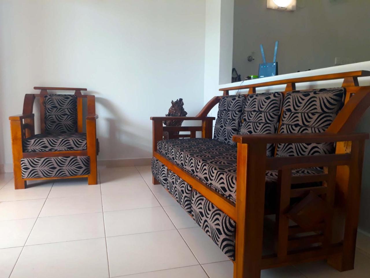 A And D Holiday Inn Anuradhapura Exterior foto